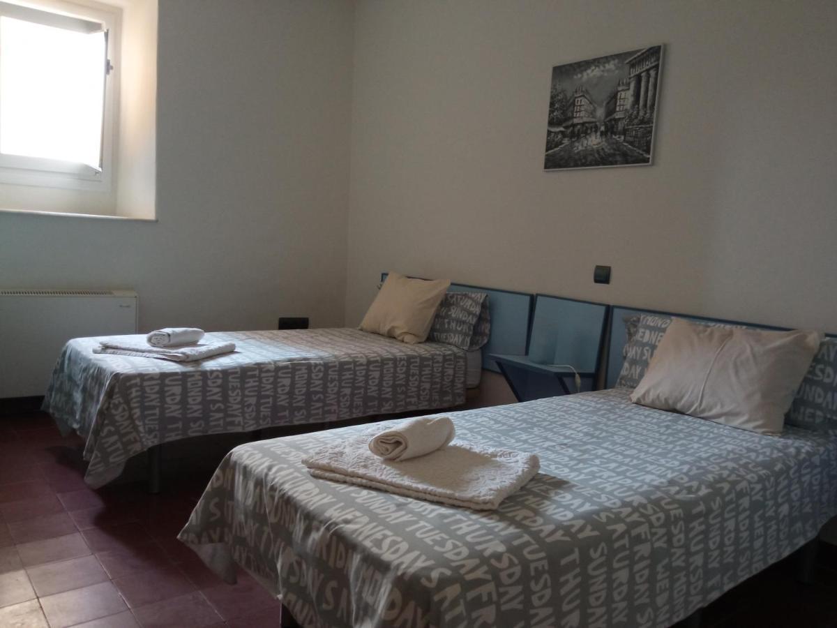 Apartamento La Almena 1 Junto A Plaza Mayor,2 Habitaciones, Parking Gratuito Caceres Ngoại thất bức ảnh